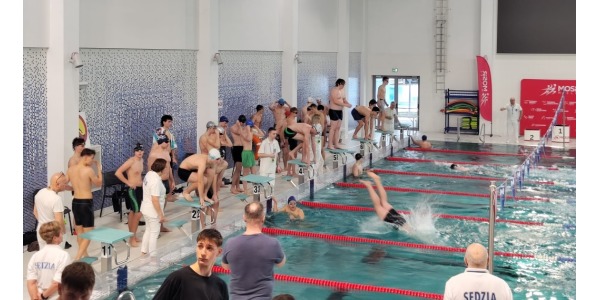 Licealiada w Mielcu – start II LO Rzeszów i emocje w sztafetach.